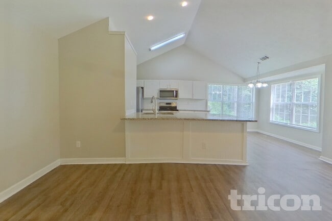 312 Reisling Dr