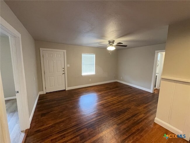 707 N Main St