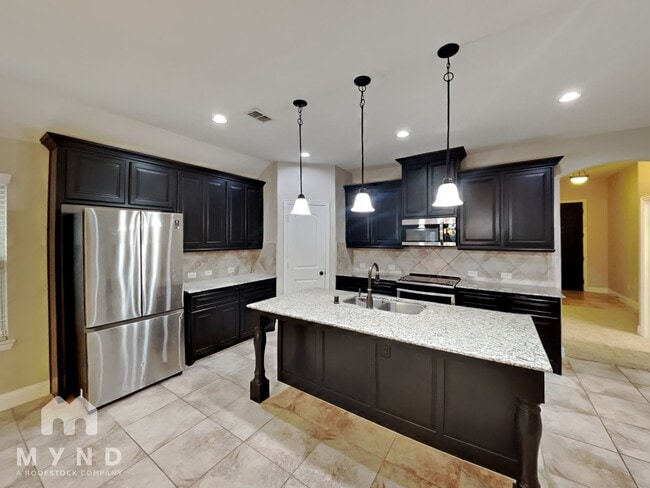 Building Photo - 405 Bentley Dr Rental