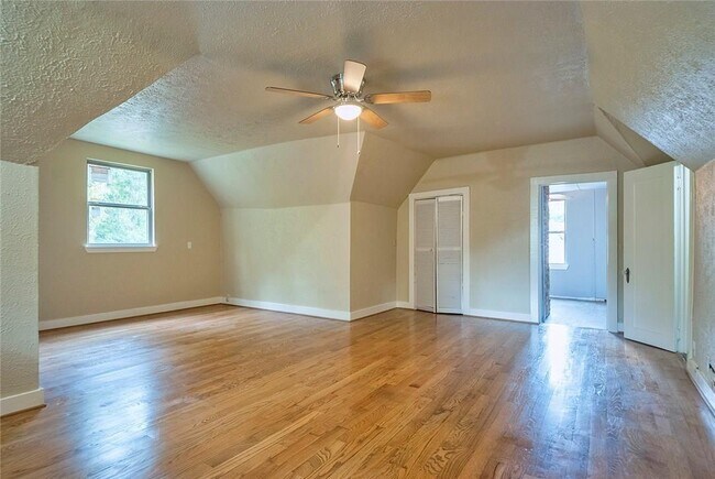 Photo - 2600 Madera St Unit B