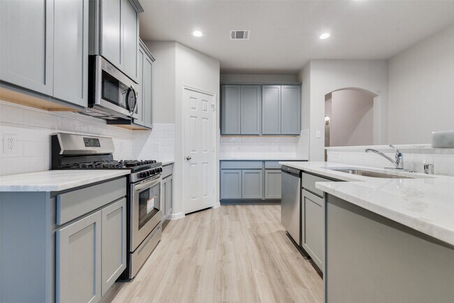 Building Photo - 27079 Badger Way