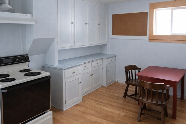 Photo - 900 E Houghton Ave