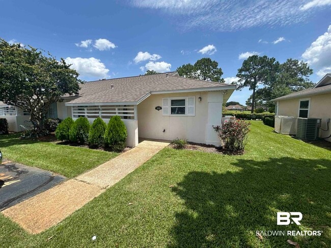 Building Photo - 9474 Villas Dr