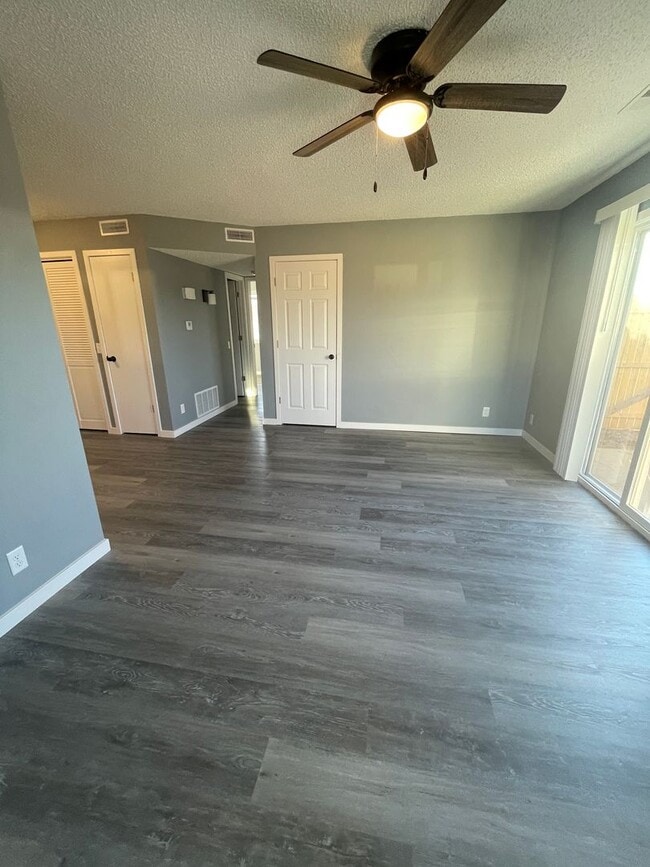 Photo - 3700 Paxton Dr Unit 3700