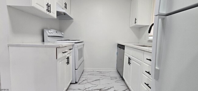 Building Photo - 206 Main St Unit 1