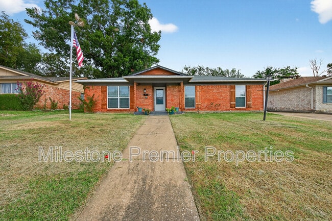 Building Photo - 112 S Wood Ave Rental