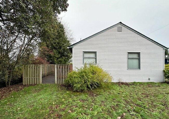 Photo - 2Bd/1Ba Seattle House