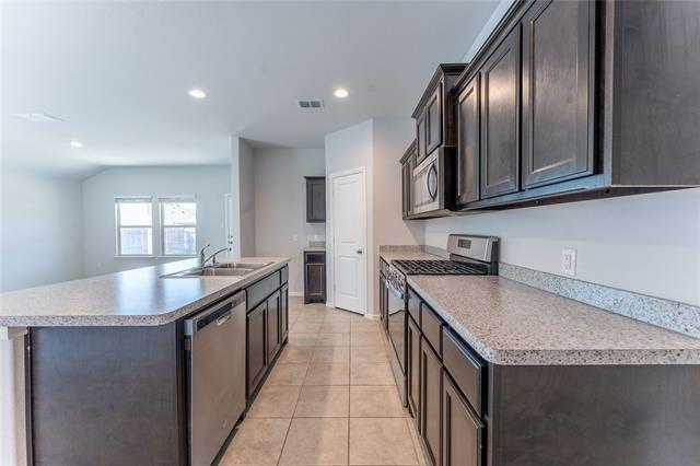 Photo - 16409 Portage St