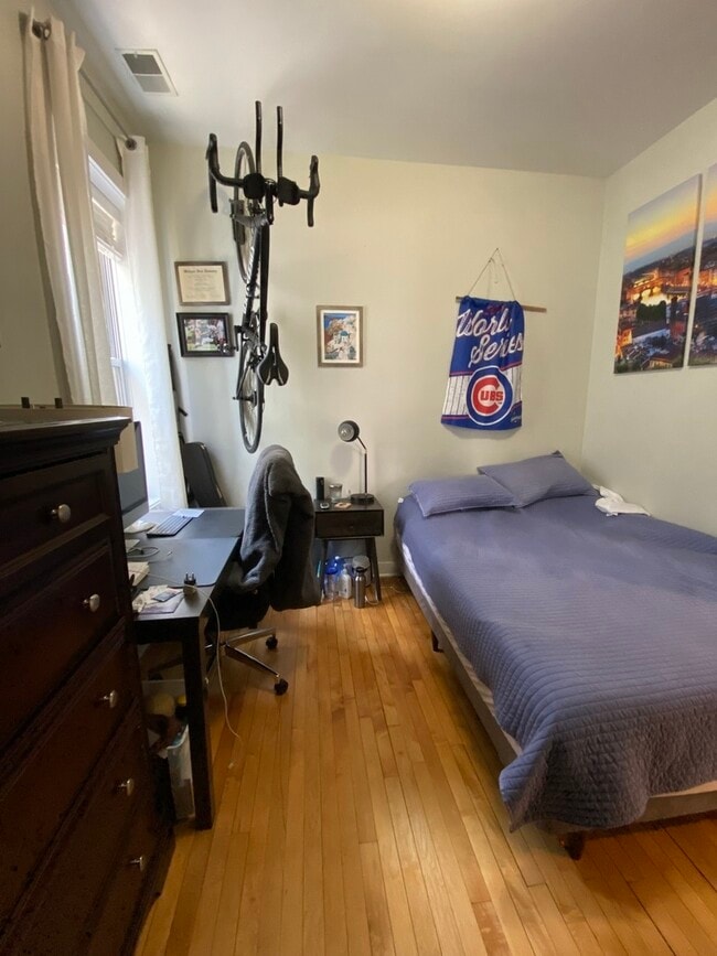 Photo - 2778 N Kenmore Ave Unit 3
