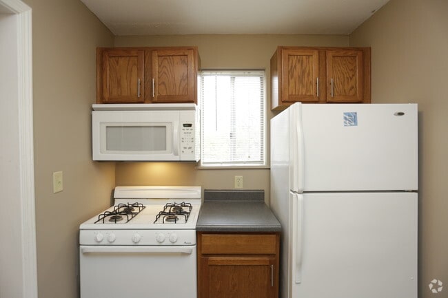 2BR, 1BA - Plan 2_934 SF - University Gardens - 910 Garden Way