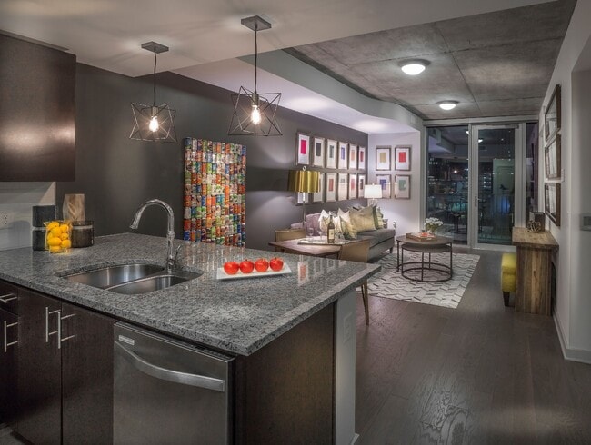 Photo - SoDo - Houston North Tower