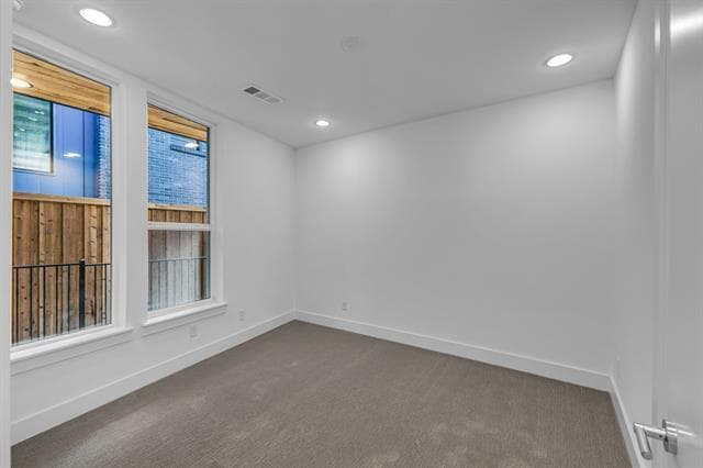Photo - 426 W 9th St