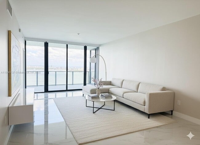 Photo - 700 NE 24th St Unidad 4206