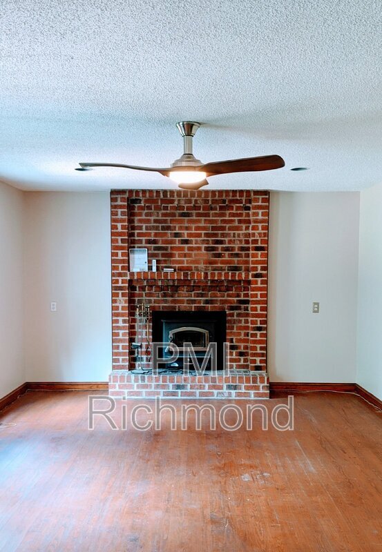 Photo - 12416 New Market Mill Rd