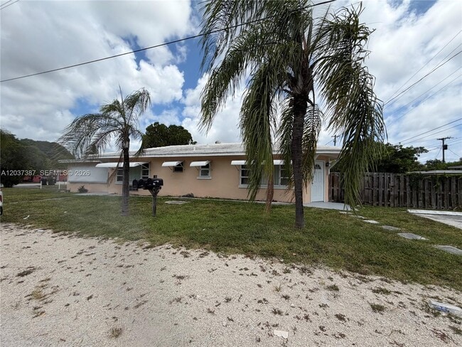 Photo - 405 SE 23rd St Unit 1