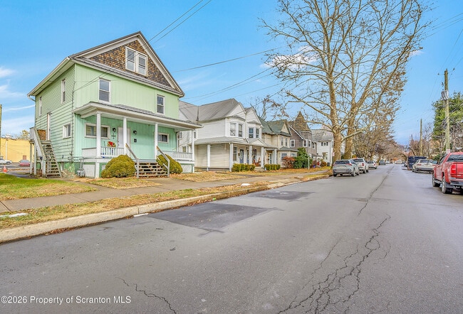 Building Photo - 266 Rutter Ave