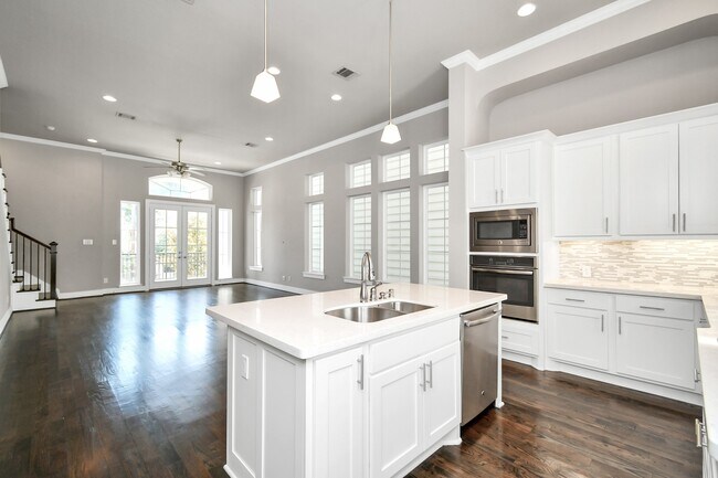 Photo - 2709 Kennedy St