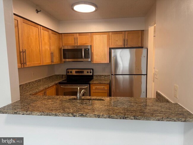 10101 Grosvenor Pl Unidad 603