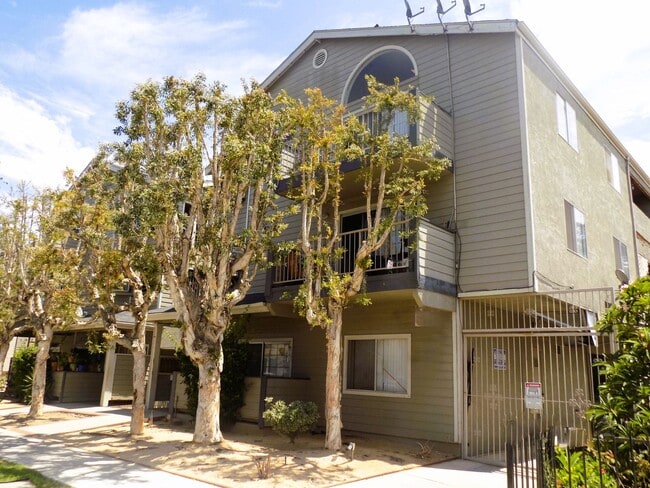SPACIOUS 2 BDRM, 2 BA WITH HIGH CEILING! - SPACIOUS 2 BDRM, 2 BA WITH HIGH CEILING! Apartamento Unidad 758 - 8