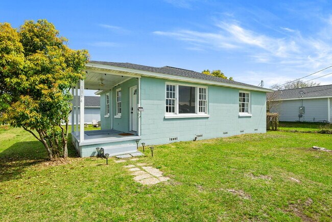 Photo - 1114 McKenzie Ave