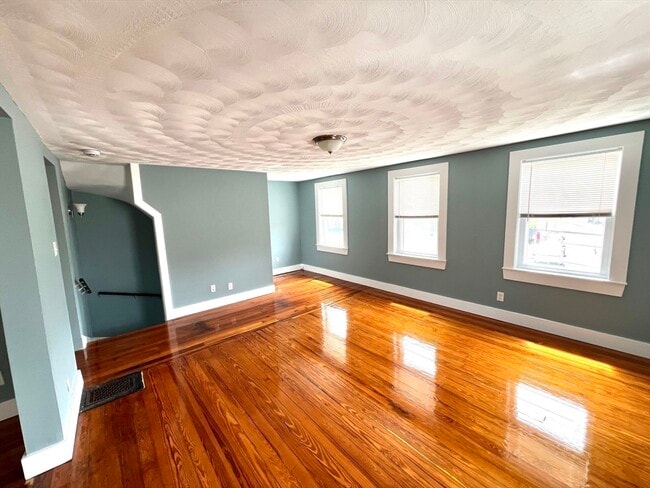 Photo - 20 Beacon St Unit 2