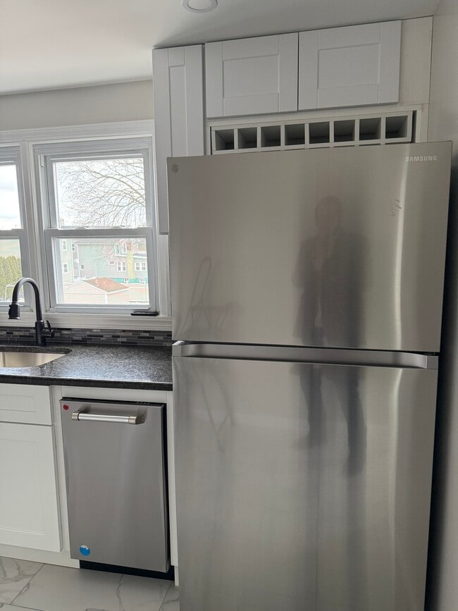 Photo - 15 Lewis St Unit 2