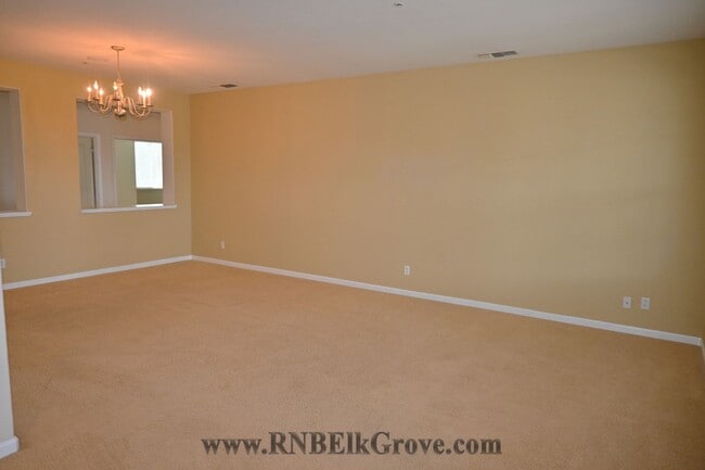 Photo - 607 Stoneygate Ct