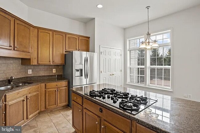 Photo - 24689 Siltstone Square