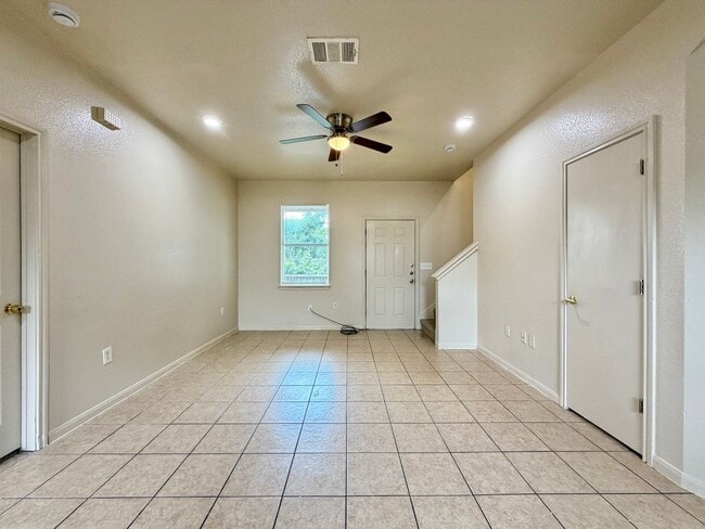 Photo - 7002 Bennett Ave