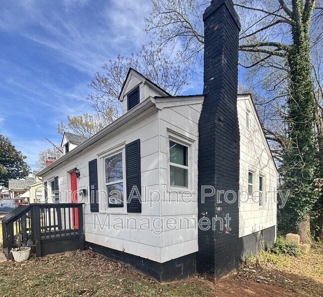 Photo - 2721 Phillips Ave