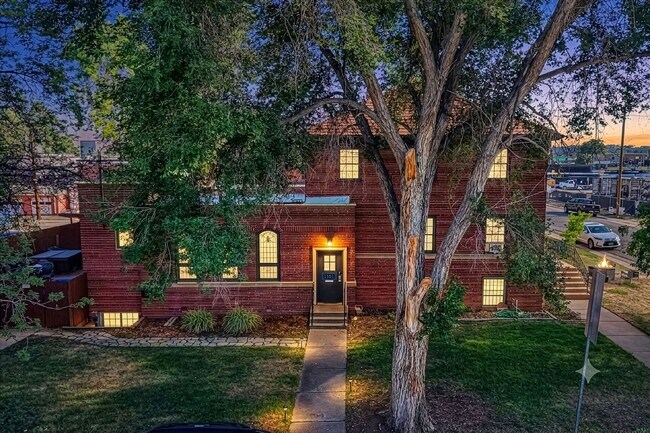 Photo - 1301 W Dakota Ave