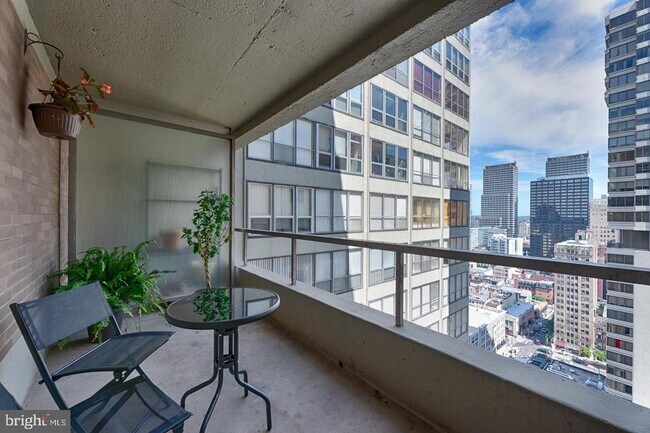 Photo - 224 W Rittenhouse Square Unit 2501