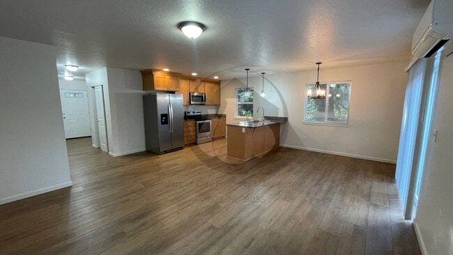 Photo - Willamina Duplex Unidad #A