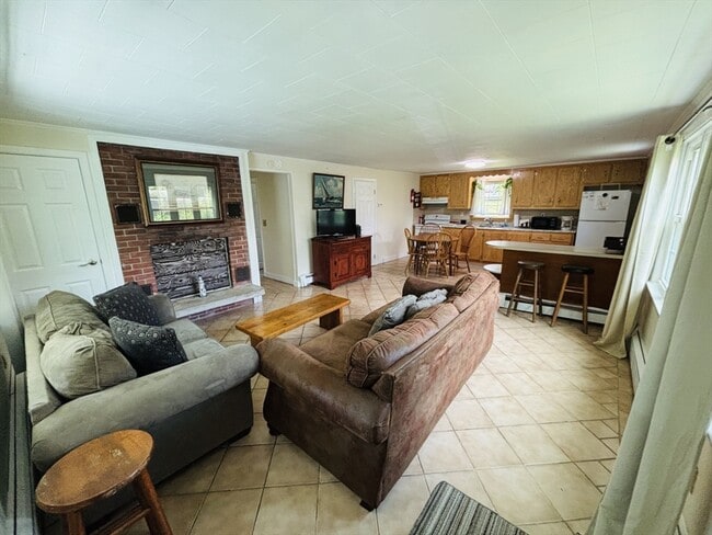 Photo - 64 Hemlock Ave