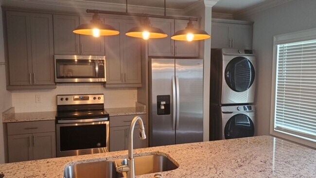 Photo - College Oaks A101