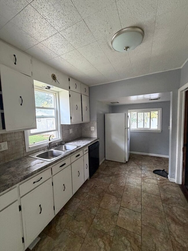 Photo - 2 bed 1 bath bungalow