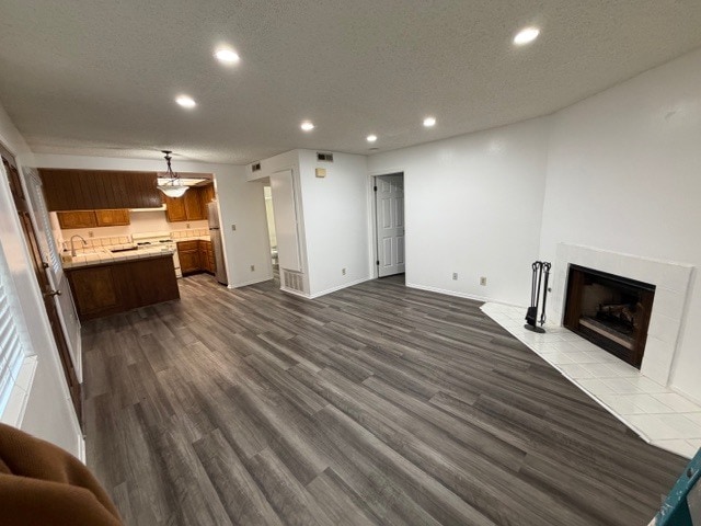 Building Photo - 355 Virginia St Unit 1