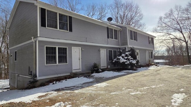 Building Photo - 27 N Main St