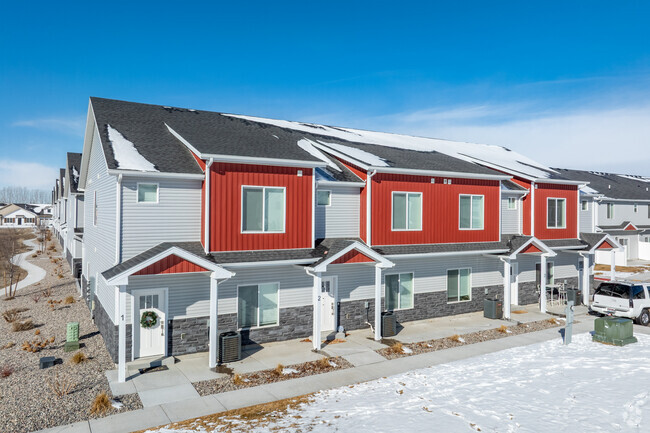 Building Photo - SouthBridge Townhomes