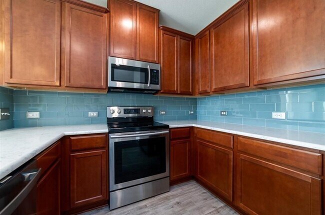 Photo - 7013 Lickeen Ct