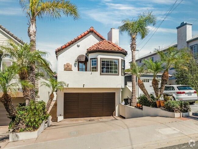 Building Photo - Stand Alone Home Available Now in Redondo ...