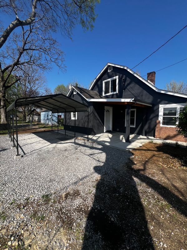 1801 Woodson Dr SW