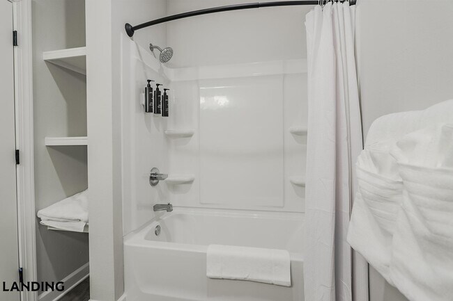 Photo - 5001 Willowgate Lp Unidad 01-1106