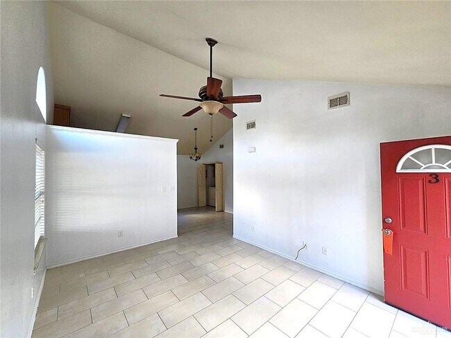 Photo - 17 West Dr Unit 3