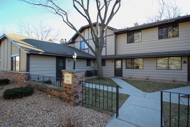 Photo - 13463 Zenith Ln Townhome