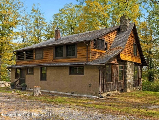 Photo - 5 Riverby Ln