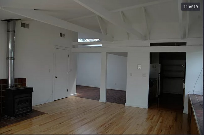 Photo - East Rock 3BR/2BA Penthouse | Private Sky Terrace | Vaulted Ceilings | Walk to Yale SOM Unidad 4