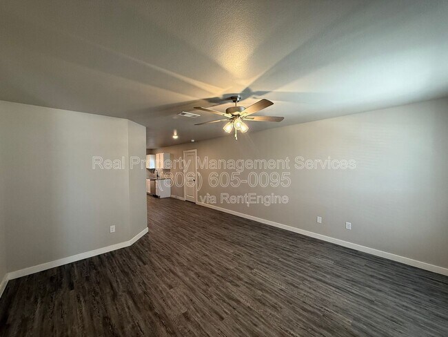 Photo - 7420 35th St