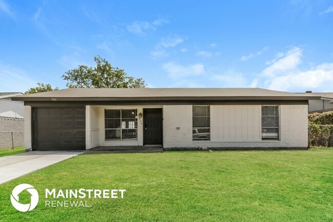 Building Photo - 224 Woodgrove St