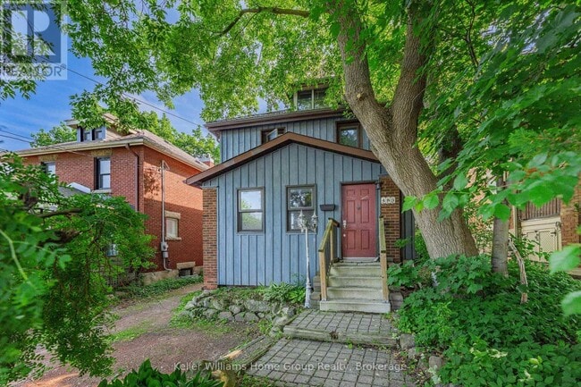Photo - 483 Woolwich St